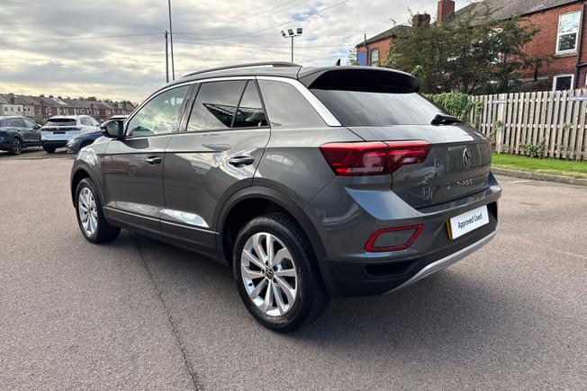 VOLKSWAGEN T-Roc Photo 23