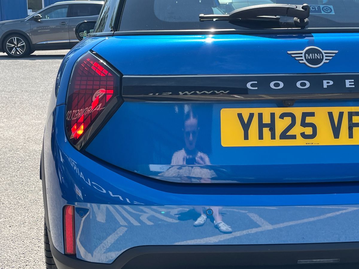 MINI Cooper Photo 18