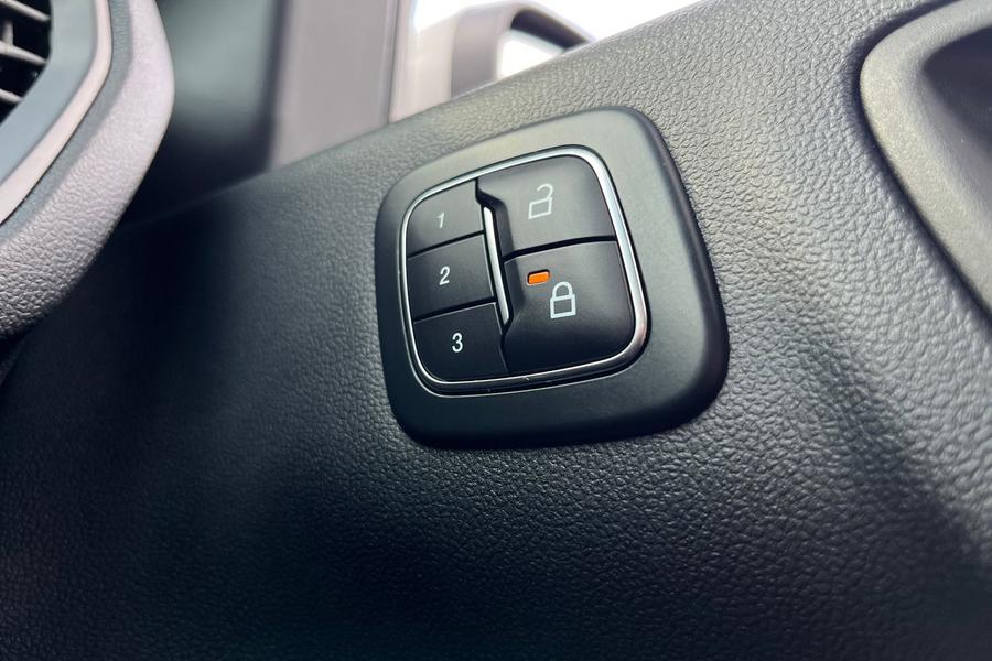 Ford Kuga Photo autoimg-910b6f2025d5e02a3323bd6fbf58485fd95e0938.jpg