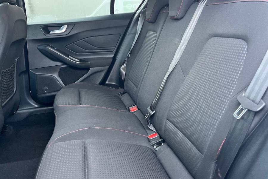 Ford Focus Photo autoimg-910f30cd6d32f42a0a5a4fc2cd6fb2b7038d1509.jpg