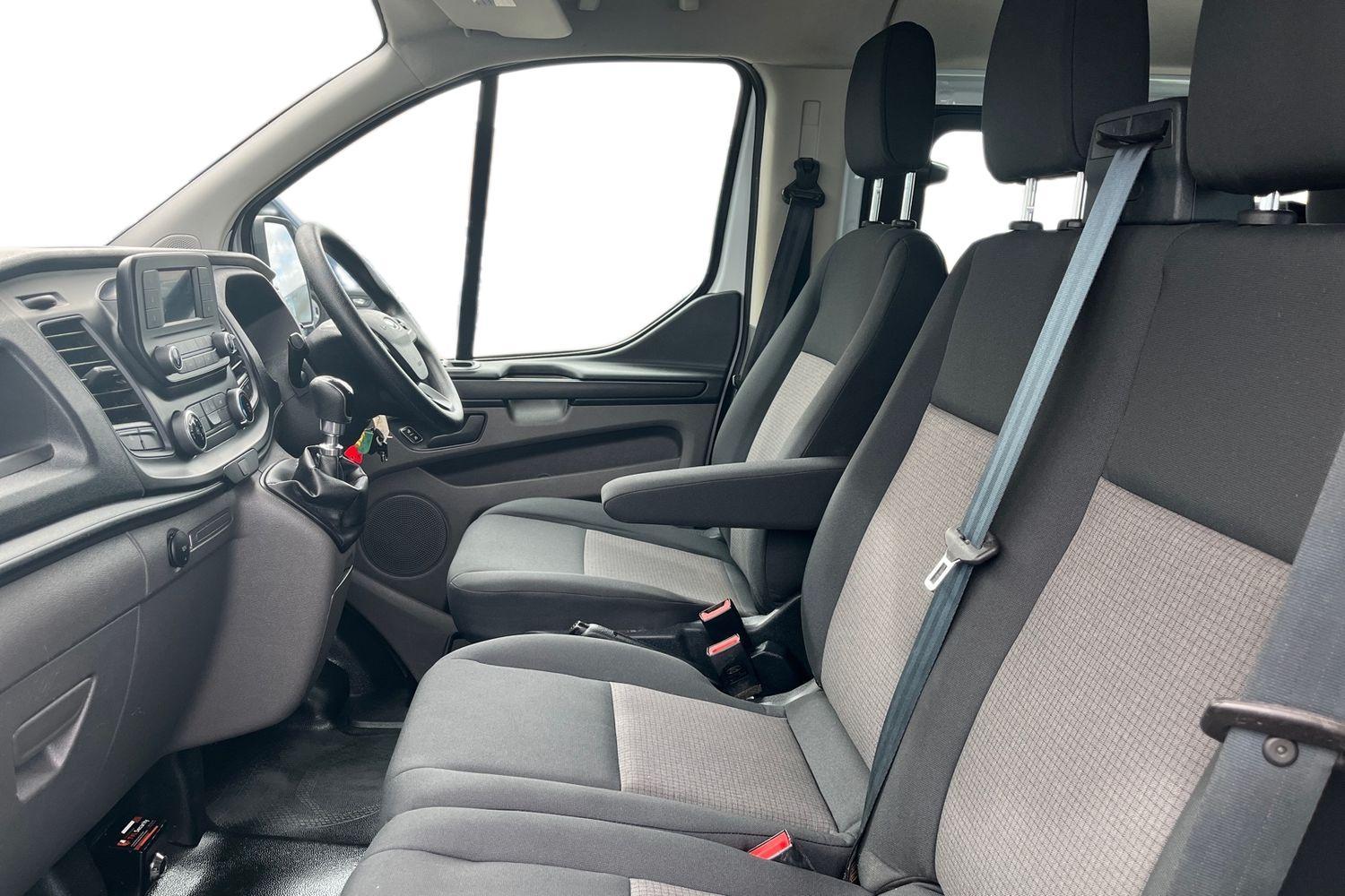 Ford TRANSIT CUSTOM Photo 9