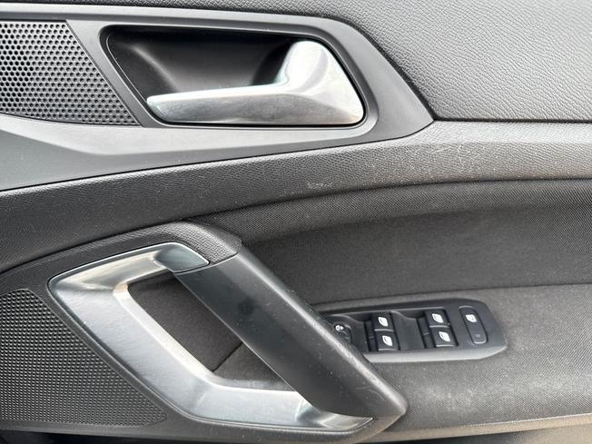 PEUGEOT 308 Sw Photo 28