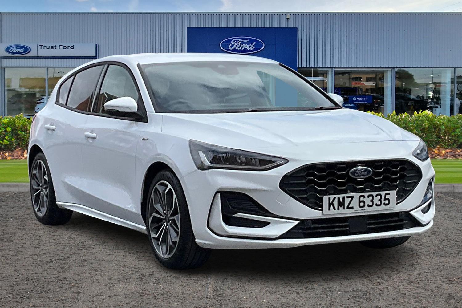 Ford Focus Photo 0