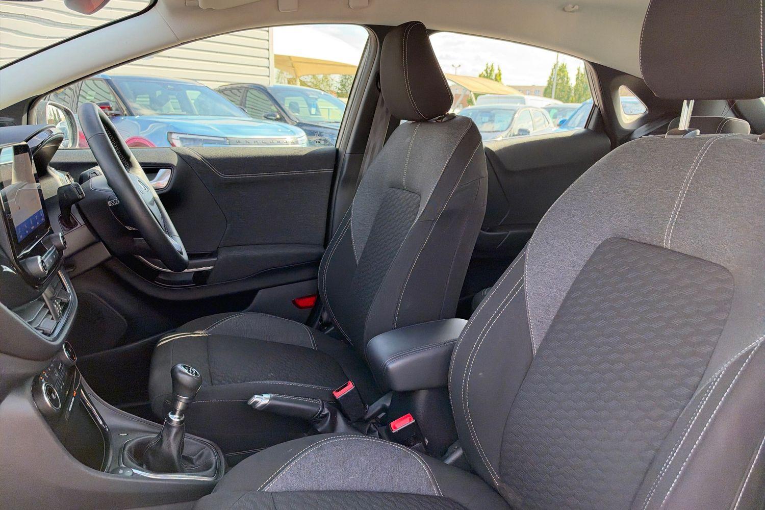 Ford PUMA Photo 18