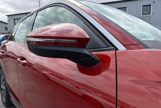 VOLKSWAGEN T-Roc Photo 20