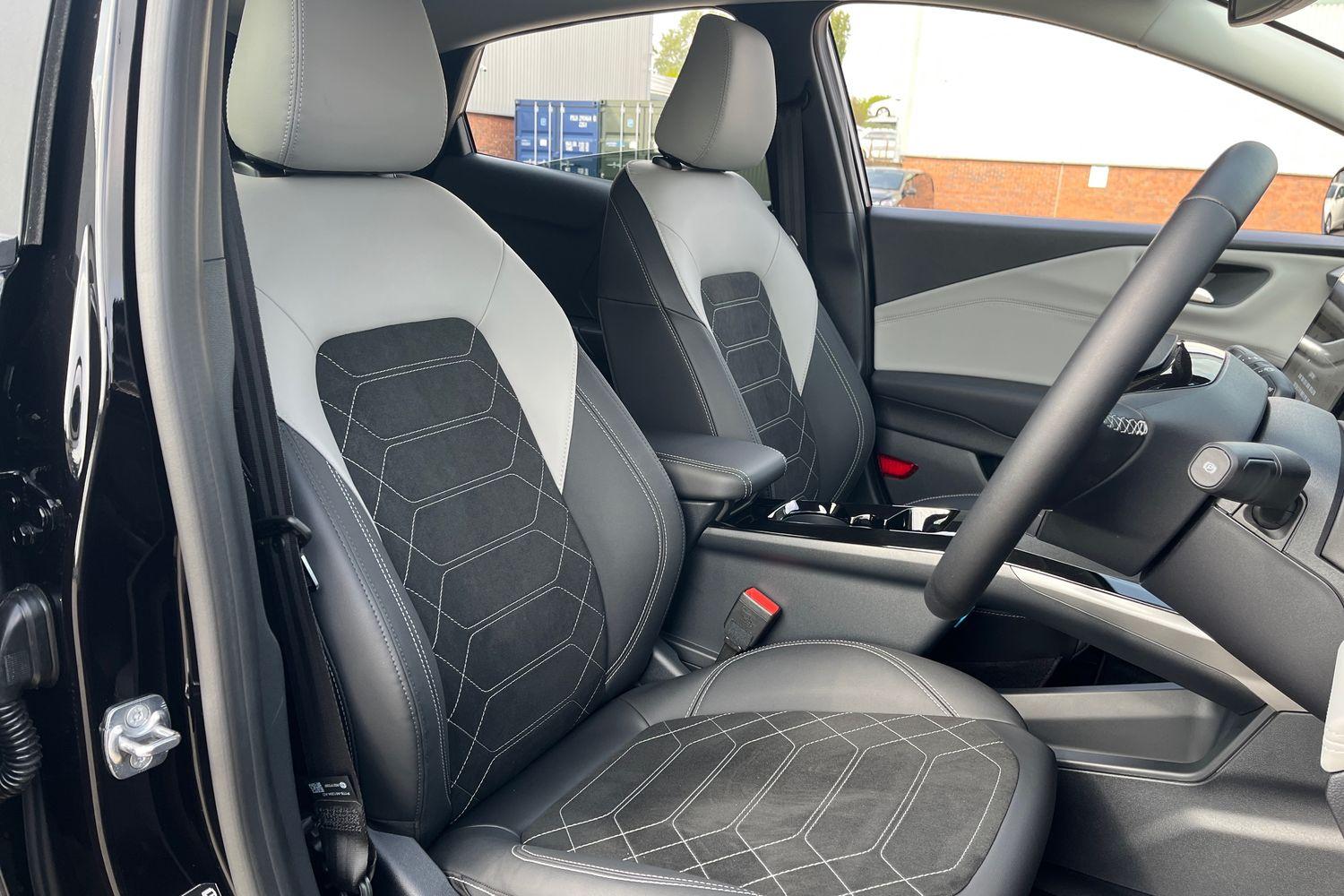 Ford Puma Gen-E Photo 16