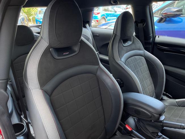 MINI Hatch Photo 27