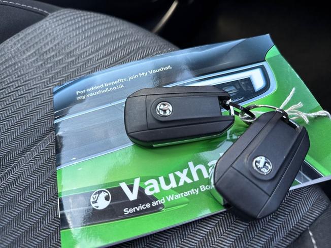 VAUXHALL Corsa Photo 39