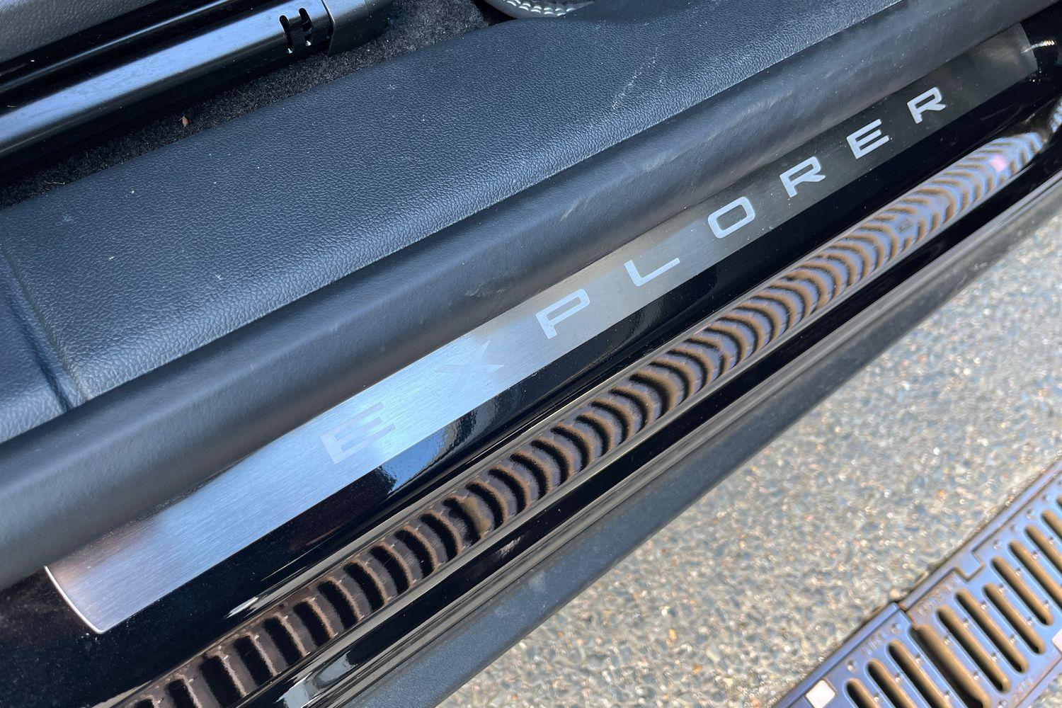 Ford Explorer Photo 39