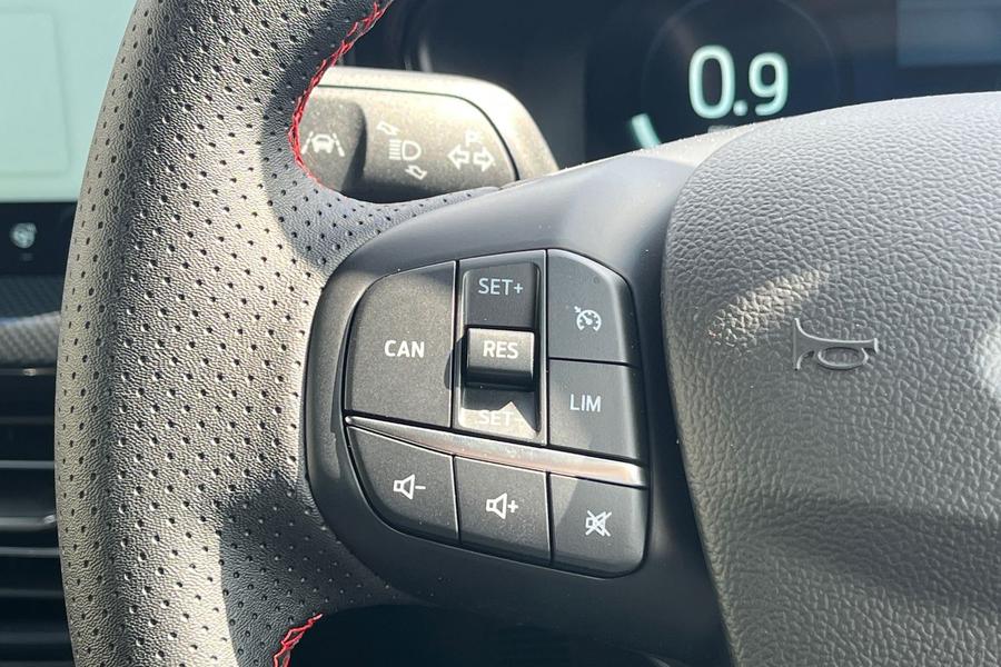 Ford FOCUS Photo autoimg-912726b3c53d716db5f4eafc2394928a0bb0eb04.jpg
