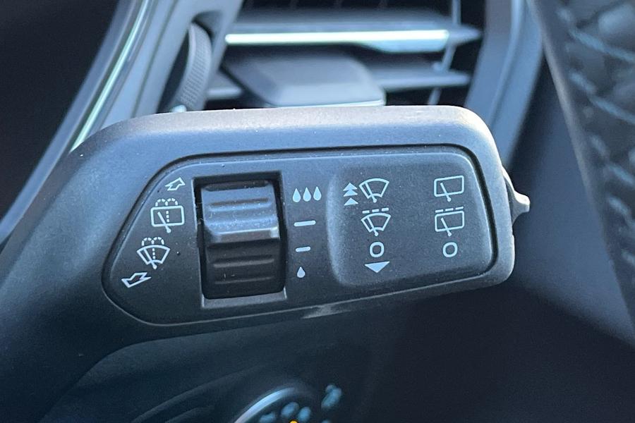 Ford Focus Photo autoimg-912a110923e2c55667befb09a04f9fae3e33b362.jpg