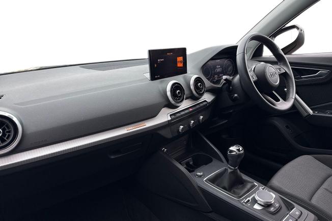 AUDI Q2 Photo 2