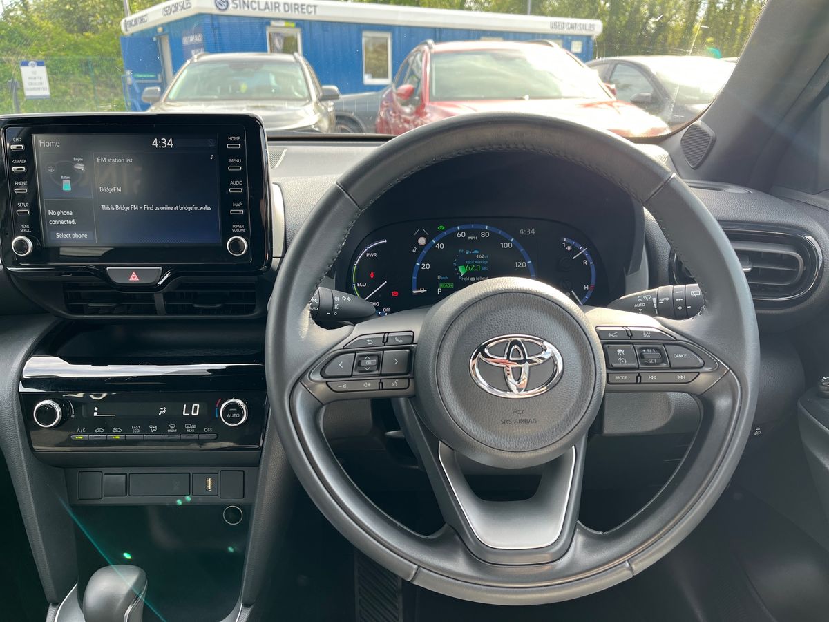 Toyota Yaris Cross Photo 13