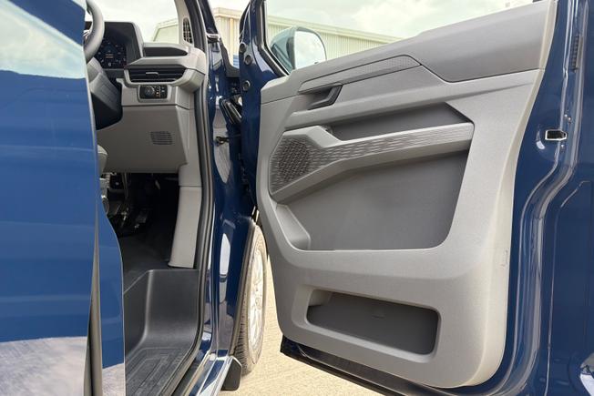 VOLKSWAGEN Transporter Photo 33
