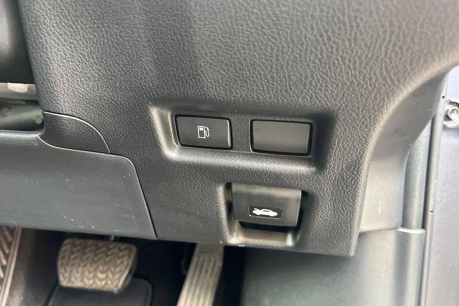 Lexus UX Photo autoimg-913464ddb7a26d969f0eaa8aea3a96ad2d7f0834.jpg