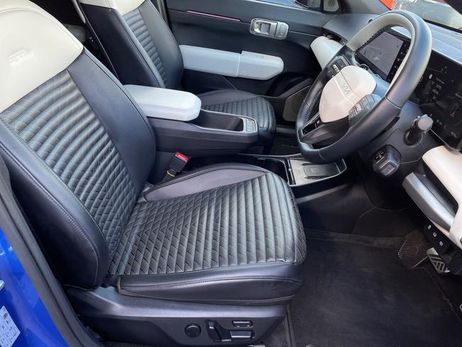 KIA EV4 Photo 28