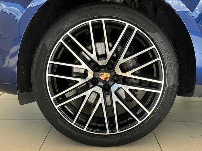 PORSCHE Macan Photo 25