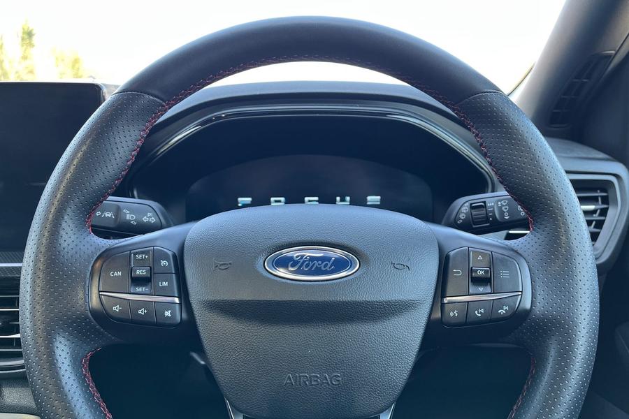 Ford Focus Photo autoimg-913fd0538bedd8218d5ae437878691eb8041799b.jpg