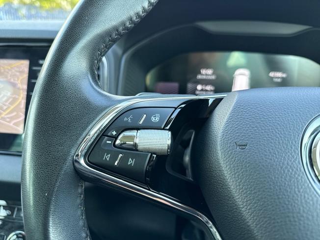 ŠKODA Karoq Photo 16