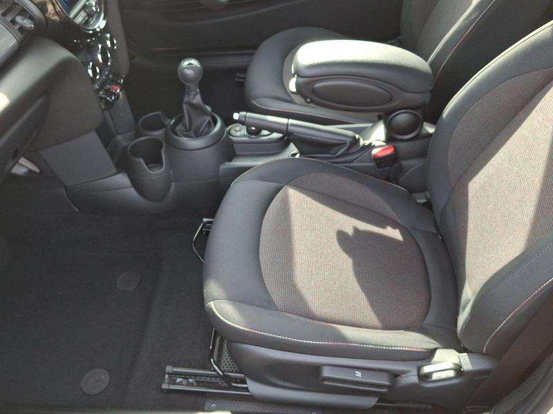 Used MINI Hatch PO19NYR 16