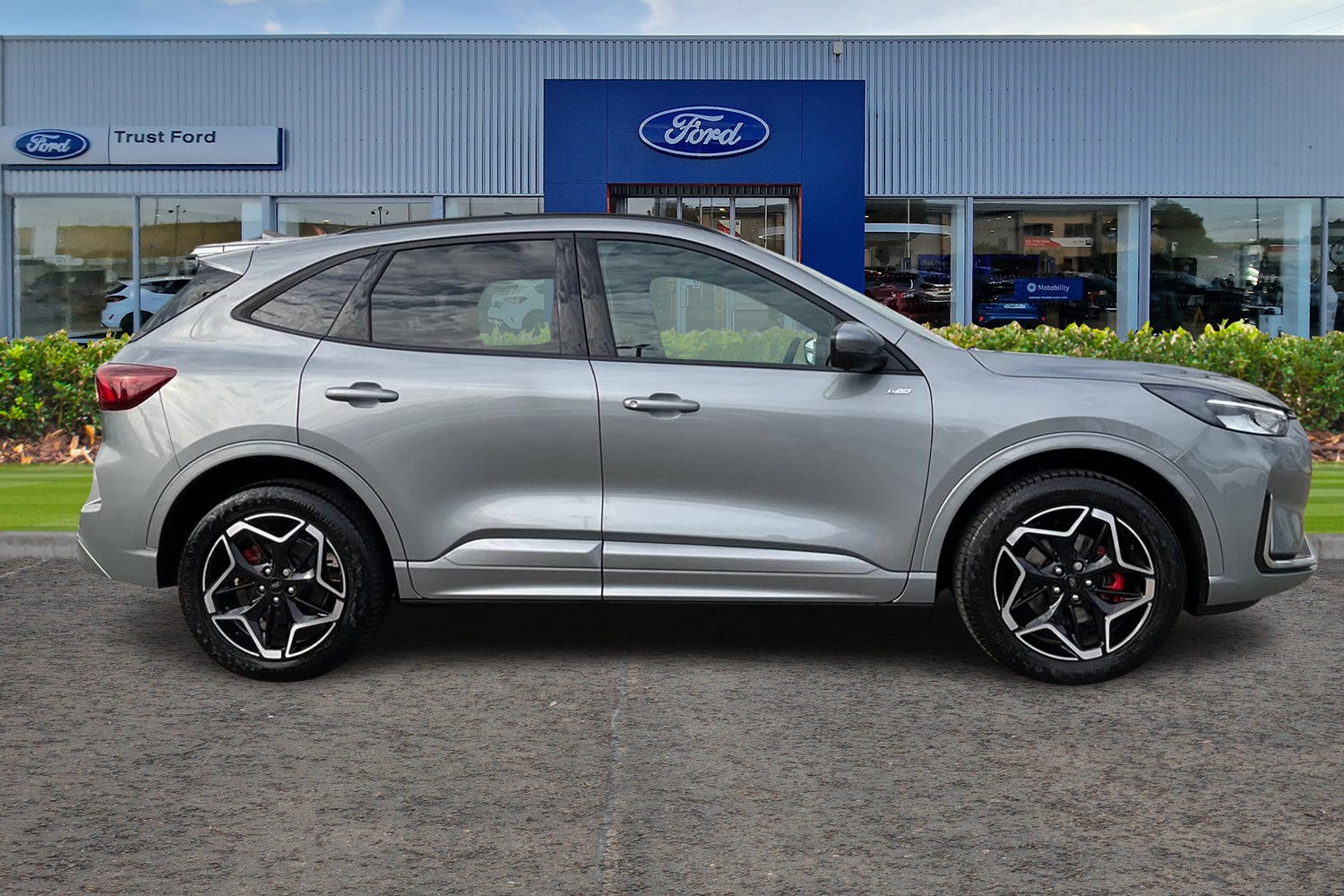 Ford Kuga Photo 2