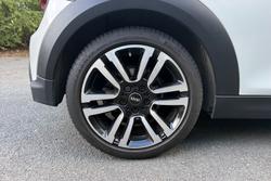 MINI Hatch Photo 5