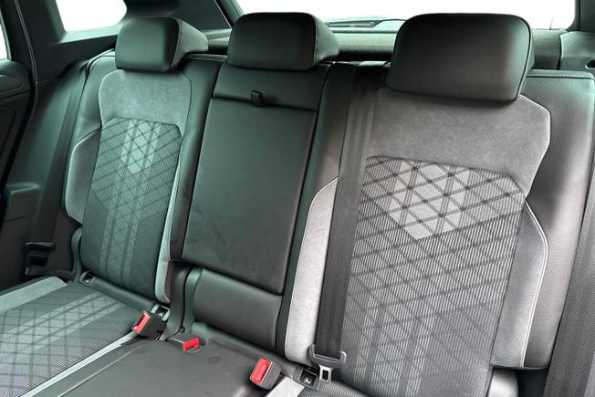 VOLKSWAGEN Tiguan Photo 9