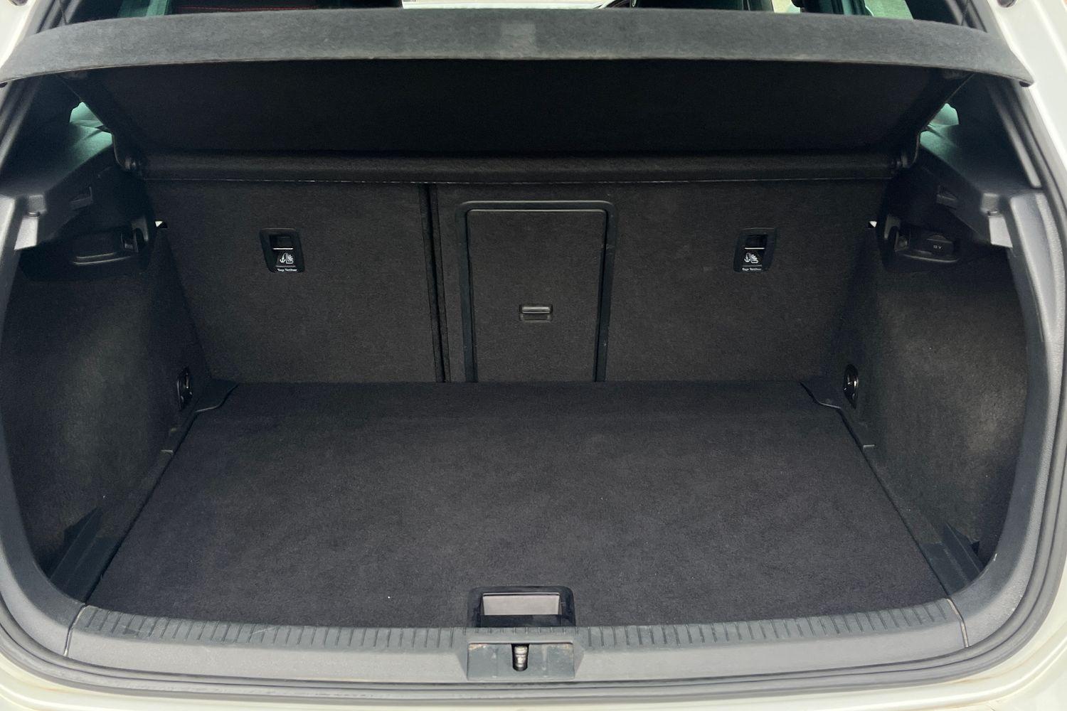 Volkswagen GOLF Photo 20