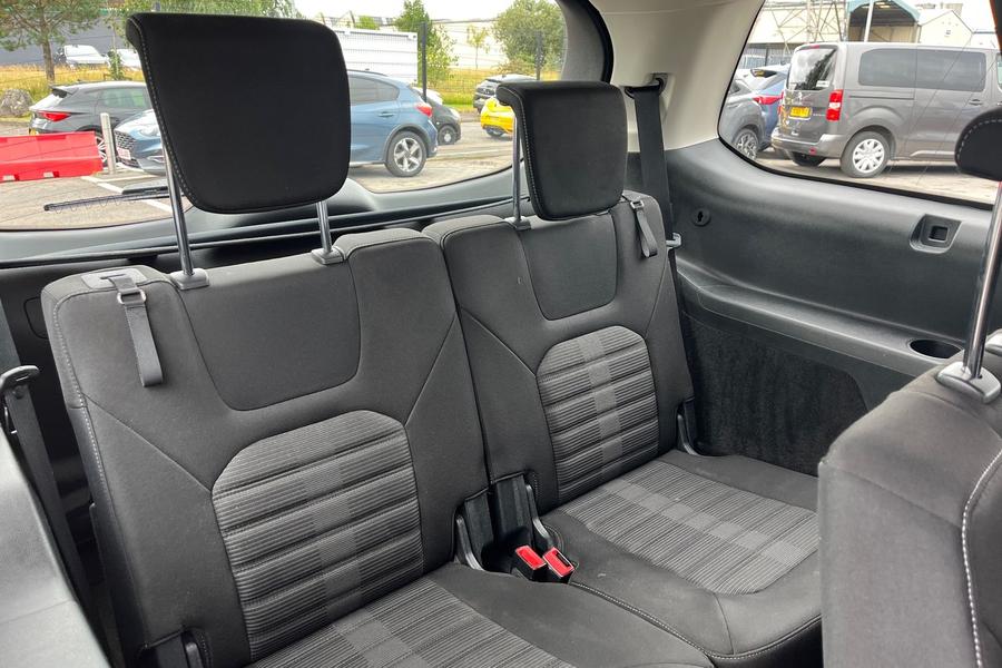 Ford Galaxy Photo autoimg-9153046619c9753fbc707eb8dbbaf491f77e75a5.jpg