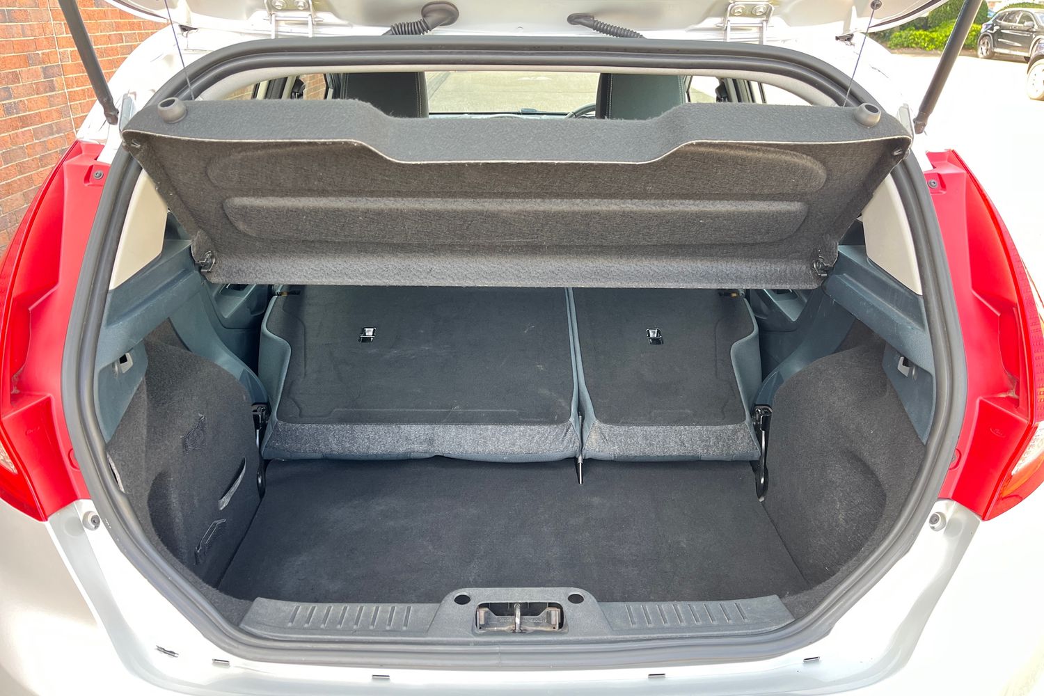 Ford Fiesta Photo 23