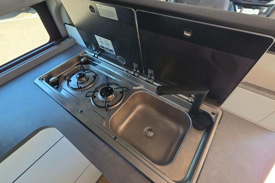 Used Ford TRANSIT CUSTOM NUGGET WO25UYN 17