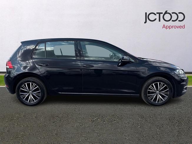 VOLKSWAGEN Golf Photo 4