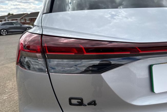 Audi Q4 Photo 43