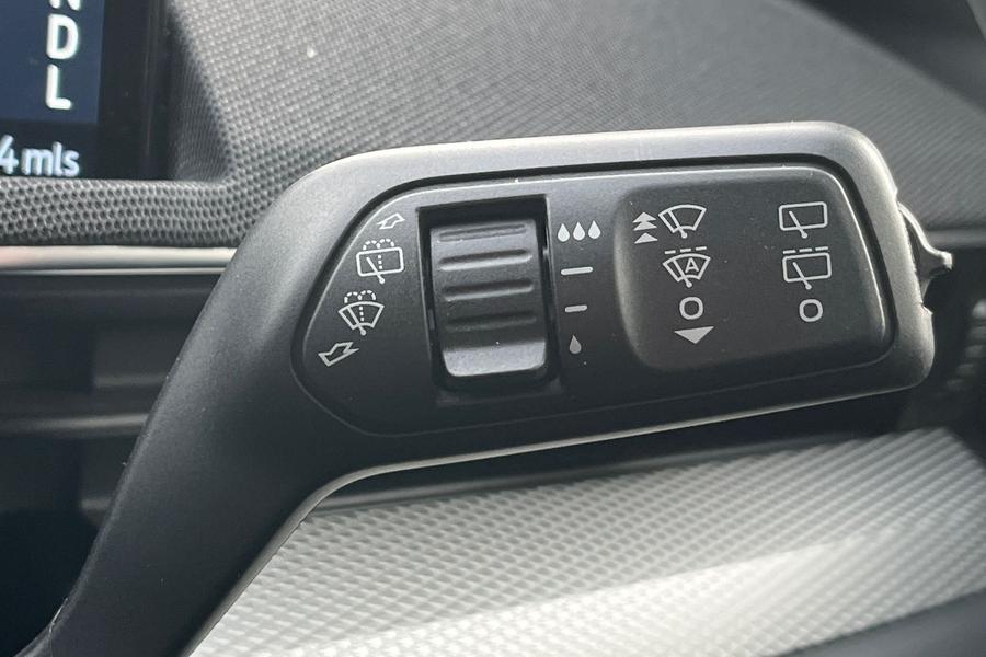 Ford MUSTANG MACH-E Photo autoimg-91644406b4d1e63e267bf40365db11593ad9d88b.jpg