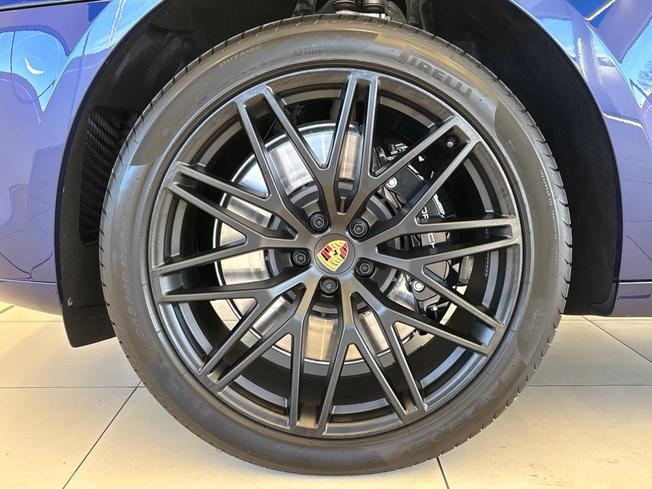 PORSCHE Macan Photo 25