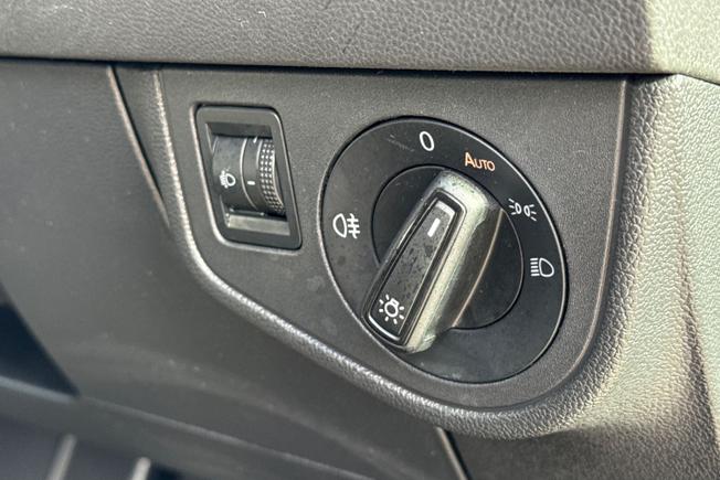 VOLKSWAGEN Polo Photo 25