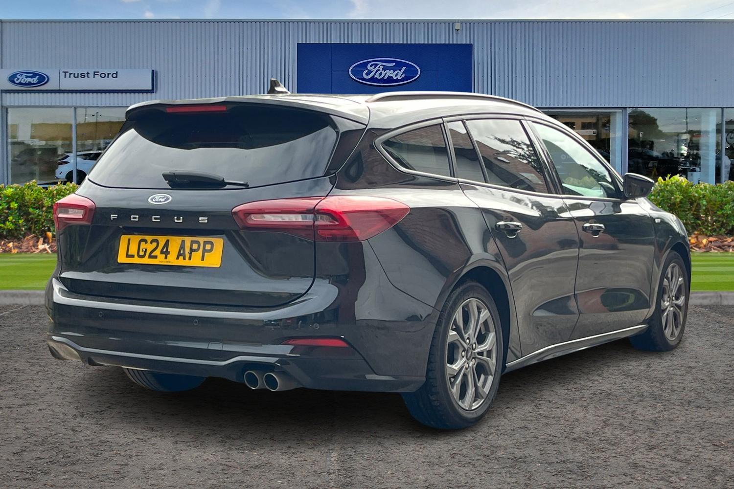 Ford Focus Photo 3
