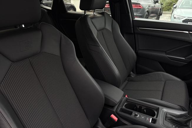AUDI Q3 Photo 28