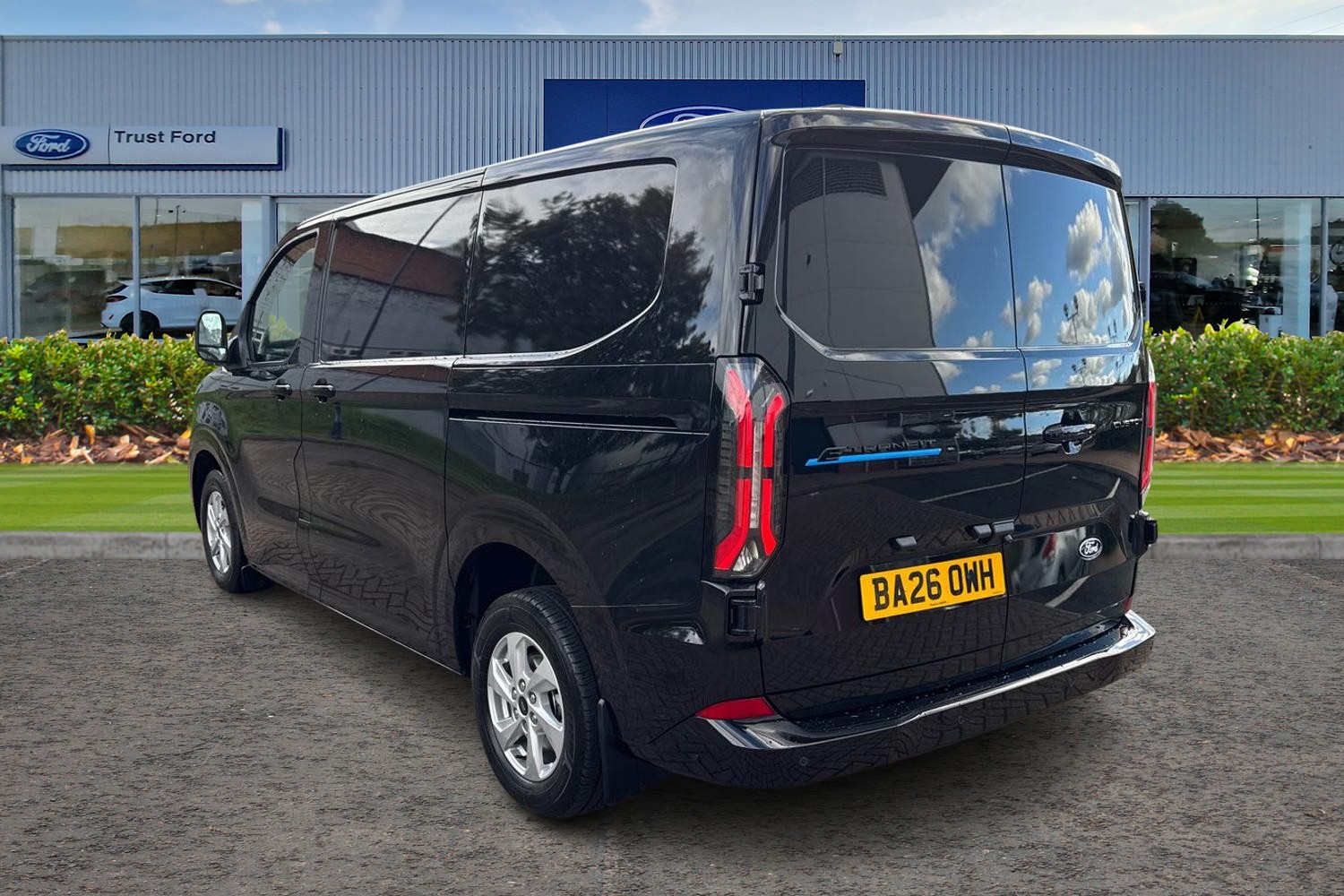 Ford TRANSIT CUSTOM Photo 1