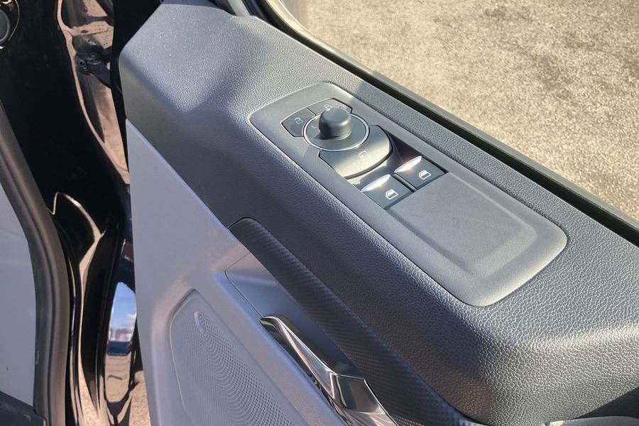 Ford TRANSIT CUSTOM Photo autoimg-916e5c285ca93d3417015d235ff201a13a55cd37.jpg