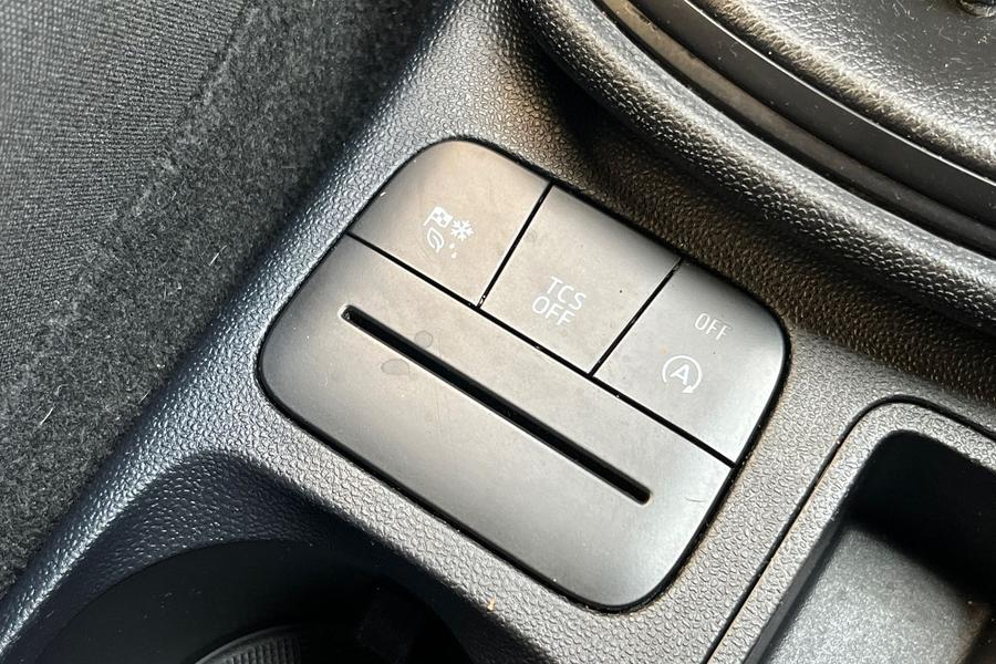 Ford FIESTA Photo autoimg-916e9930d54a636ae1741ee8167069db01e1b07c.jpg
