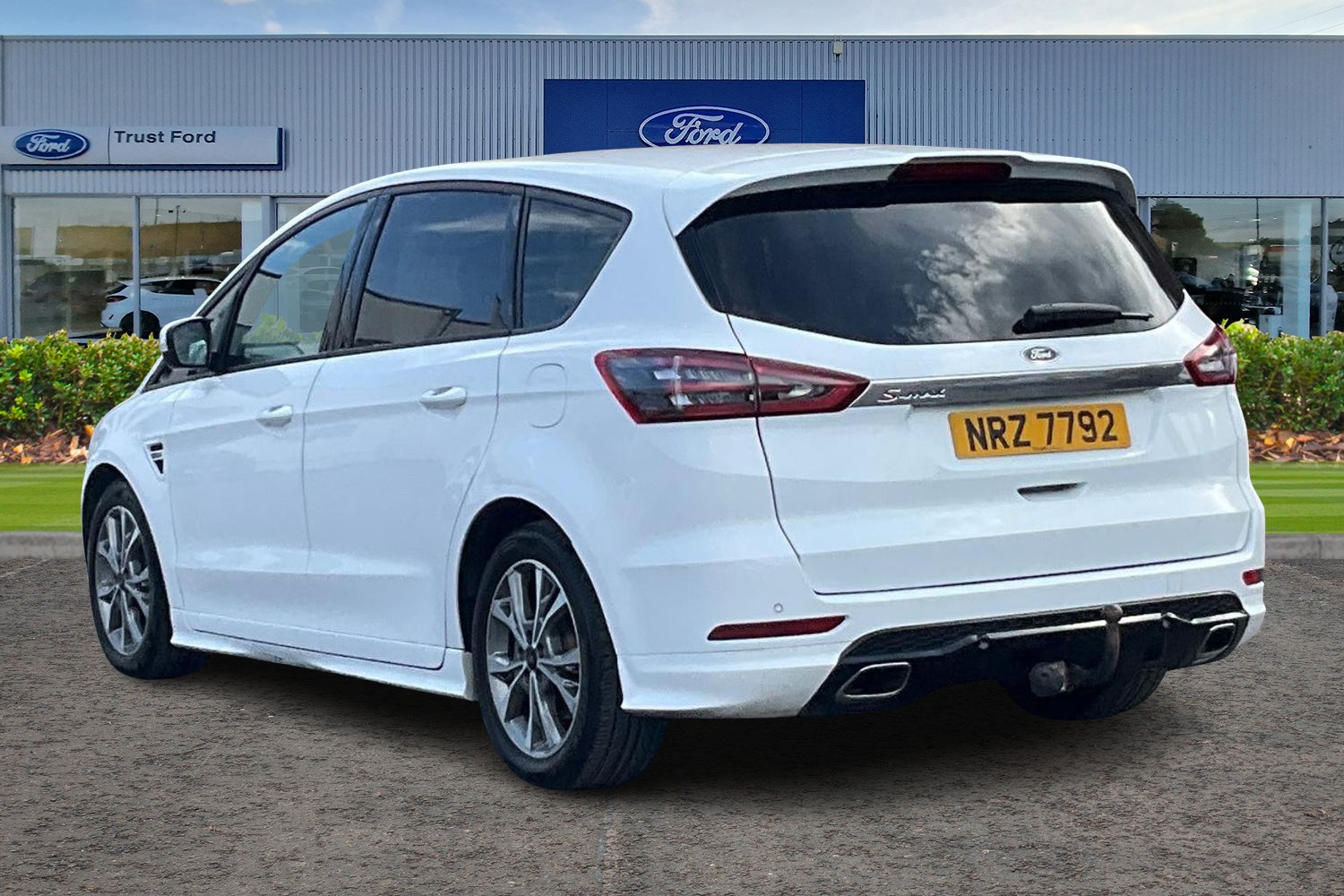 Ford S-MAX Photo 1