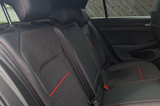 VOLKSWAGEN Golf Photo 25