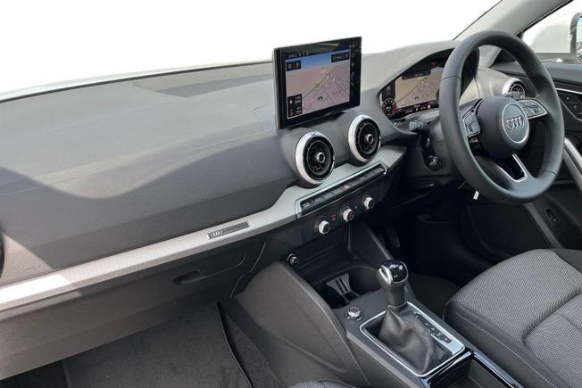 AUDI Q2 Photo 2