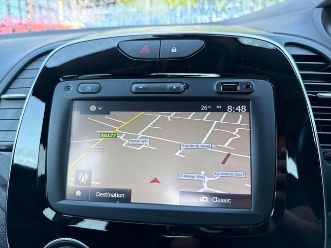 RENAULT Captur Photo 14