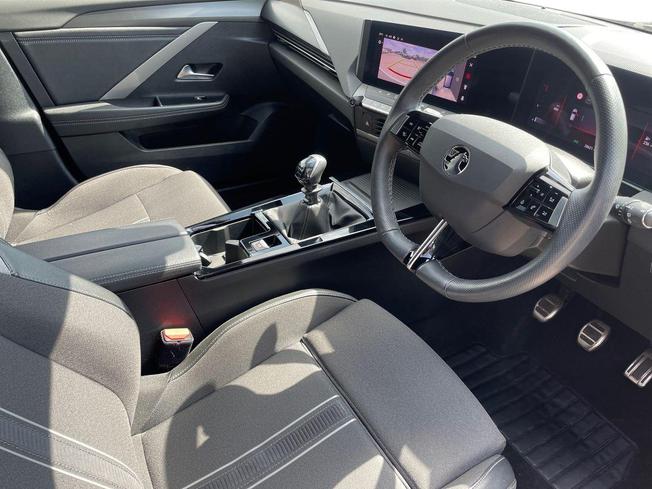 VAUXHALL Astra Photo 6