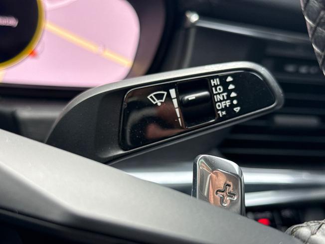 PORSCHE Panamera Photo 59