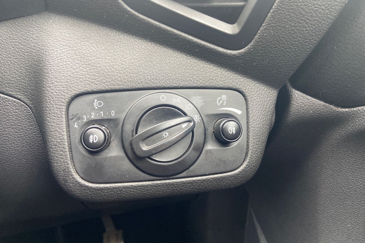 Ford KUGA Photo 30
