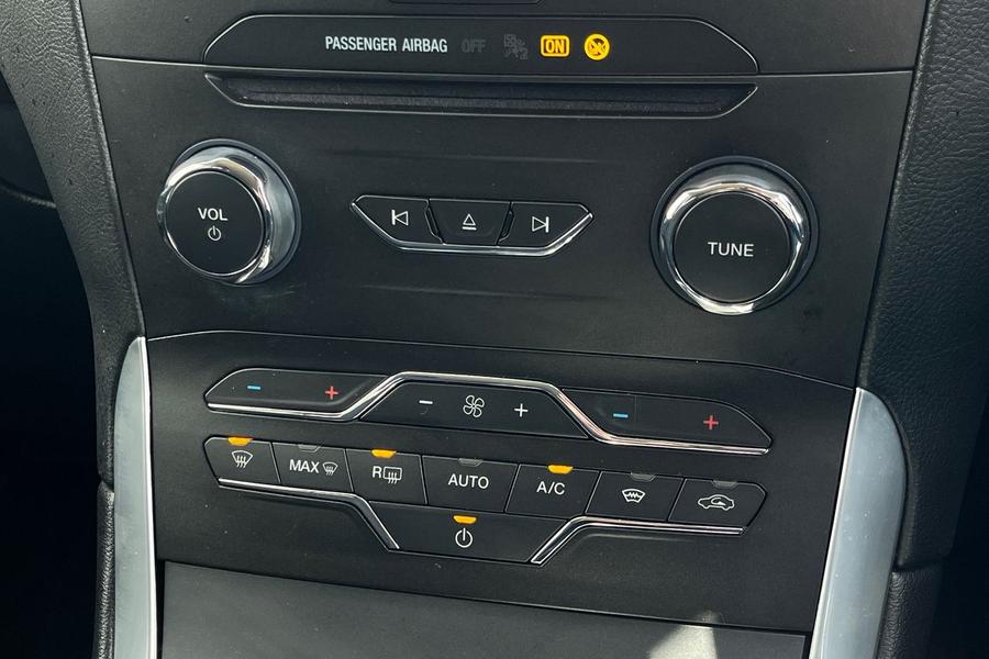 Ford Galaxy Photo autoimg-918b9322d8acdd4401077873641d7401ea2a629b.jpg