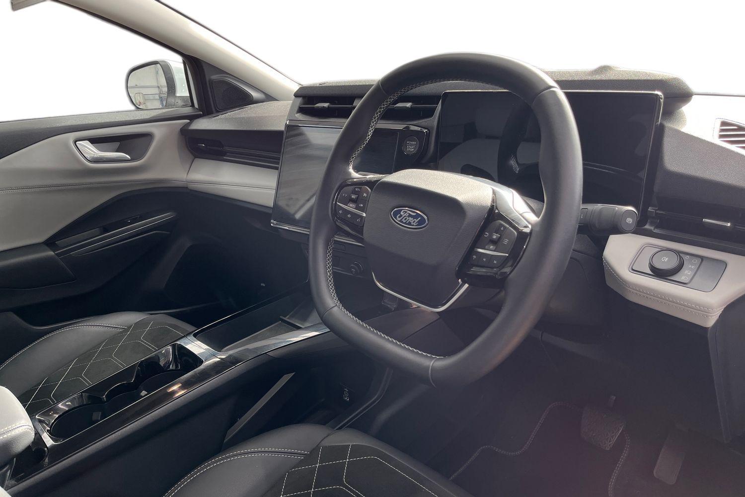 Ford Puma Gen-E Photo 8
